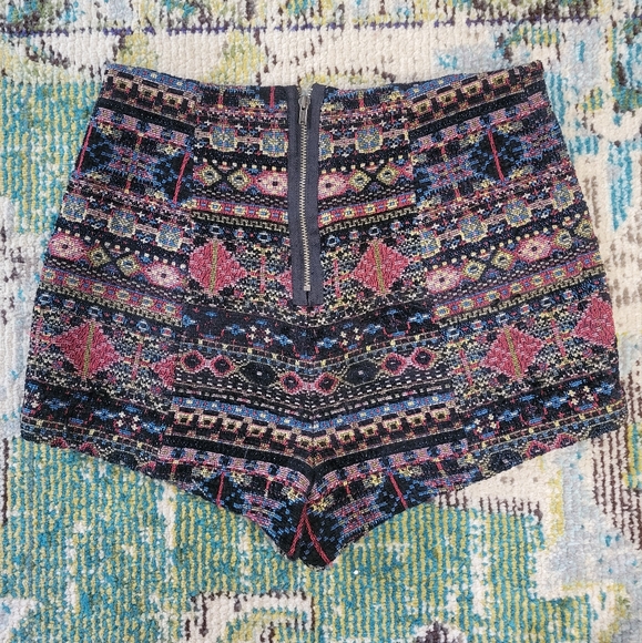 Tweed high-rise shorts - Picture 2 of 3